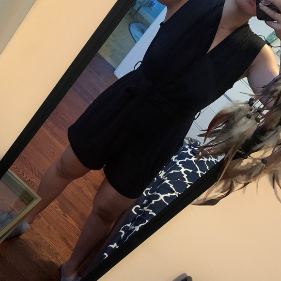 Black comfy romper - Picture 2 of 2